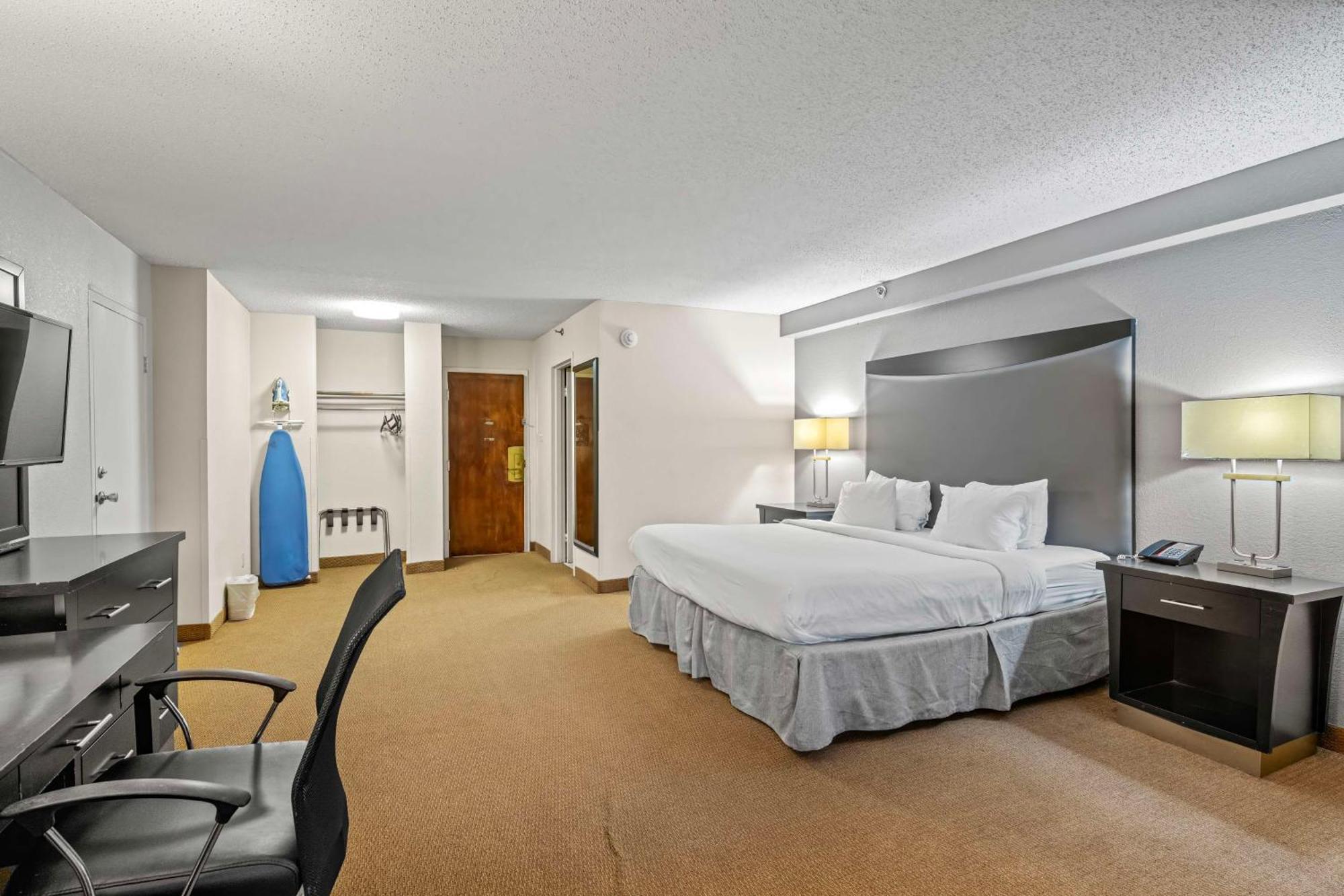 Red Lion Hotel Charlotte Esterno foto