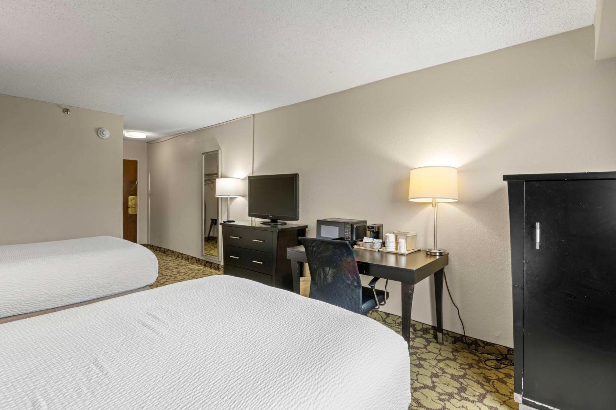 Red Lion Hotel Charlotte Esterno foto